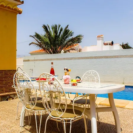 Neruda Pool Apartment Torrevieja